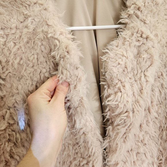 Fuzzy jacket snaps - Picture 2 of 2